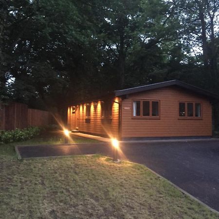 Shellow Lane Lodges Конгълтън Екстериор снимка