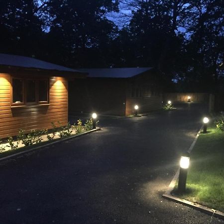 Shellow Lane Lodges Конгълтън Екстериор снимка