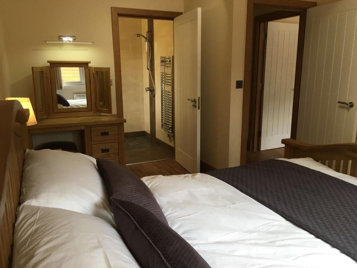 Shellow Lane Lodges Конгълтън Екстериор снимка