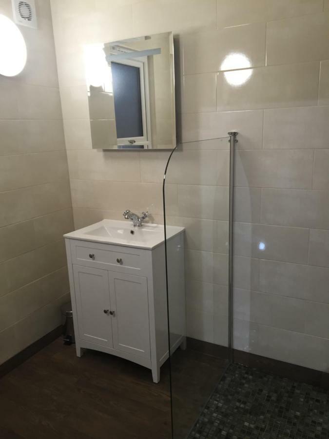 Shellow Lane Lodges Конгълтън Екстериор снимка