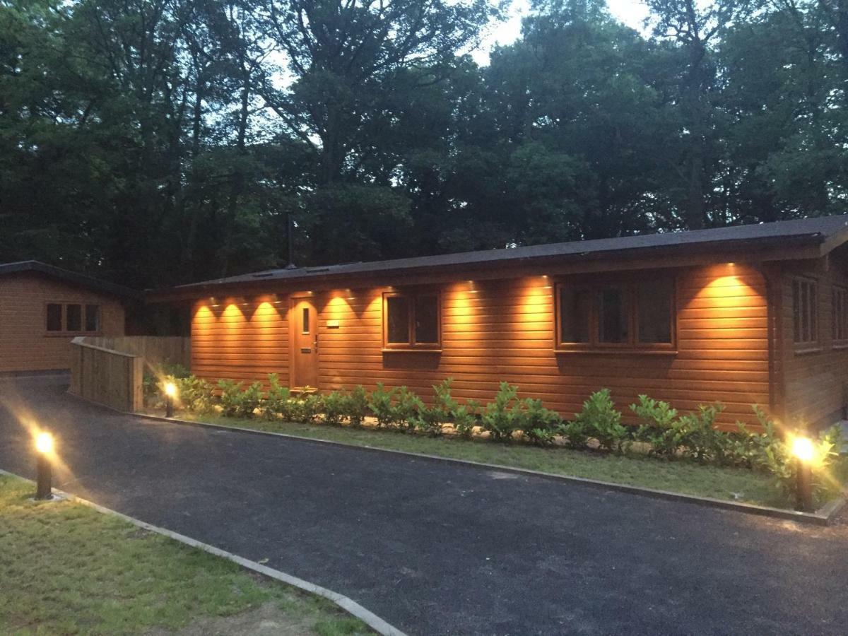 Shellow Lane Lodges Конгълтън Екстериор снимка
