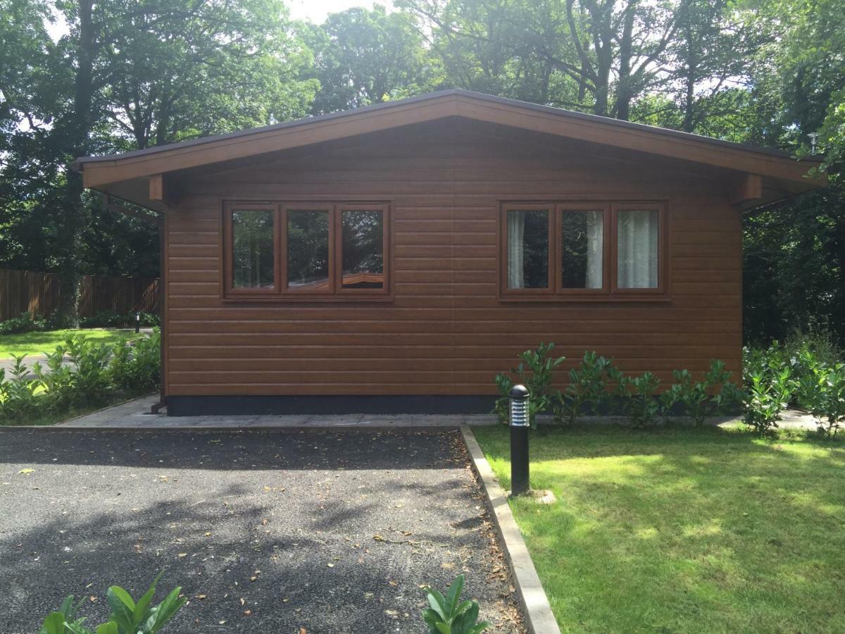 Shellow Lane Lodges Конгълтън Екстериор снимка